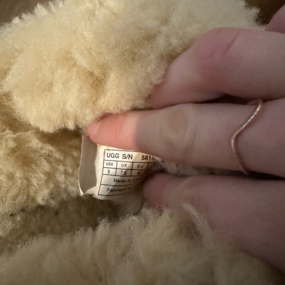Classic Tall Sheepskin Ugg Boots Size 9 Authentic - Picture 4 of 4